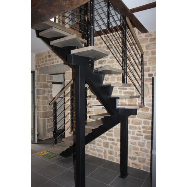 Tarif escalier sur mesure limon central Celeste 2 quart tournant metal lisse inox